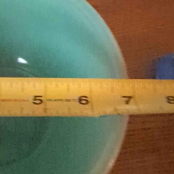 Set of 2 Vintage Nesting Glass Mixing Bowls - Picture 3 of 9